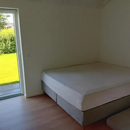 Villa Spacious Family House Outside And Inside